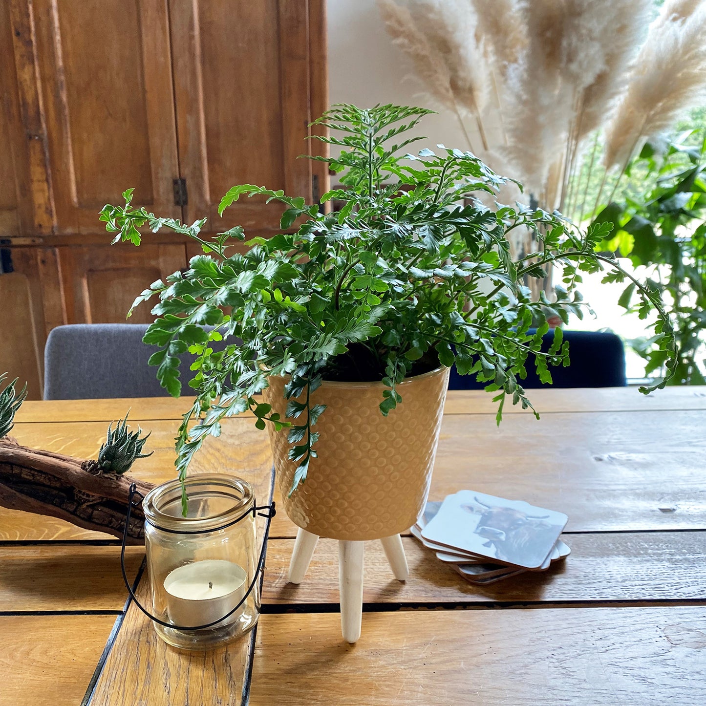 Malmo mit Holzfüßen